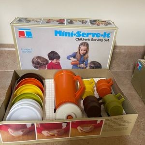 Tupperware Toys 1979  Mini Serve-It Set in original box